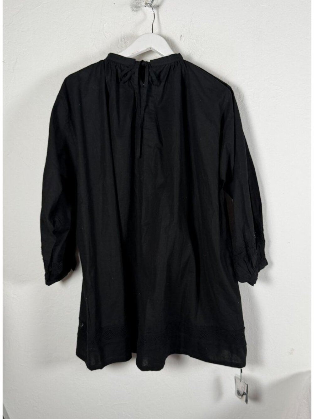Kastane Womens Blouse Smock Tunic Top Black Lace Trim Mock Neck Tie One Size NWT